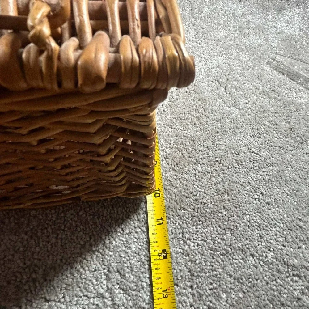 Wicker Picnic Basket Honey Brown Lidded Woven Storage Trunk